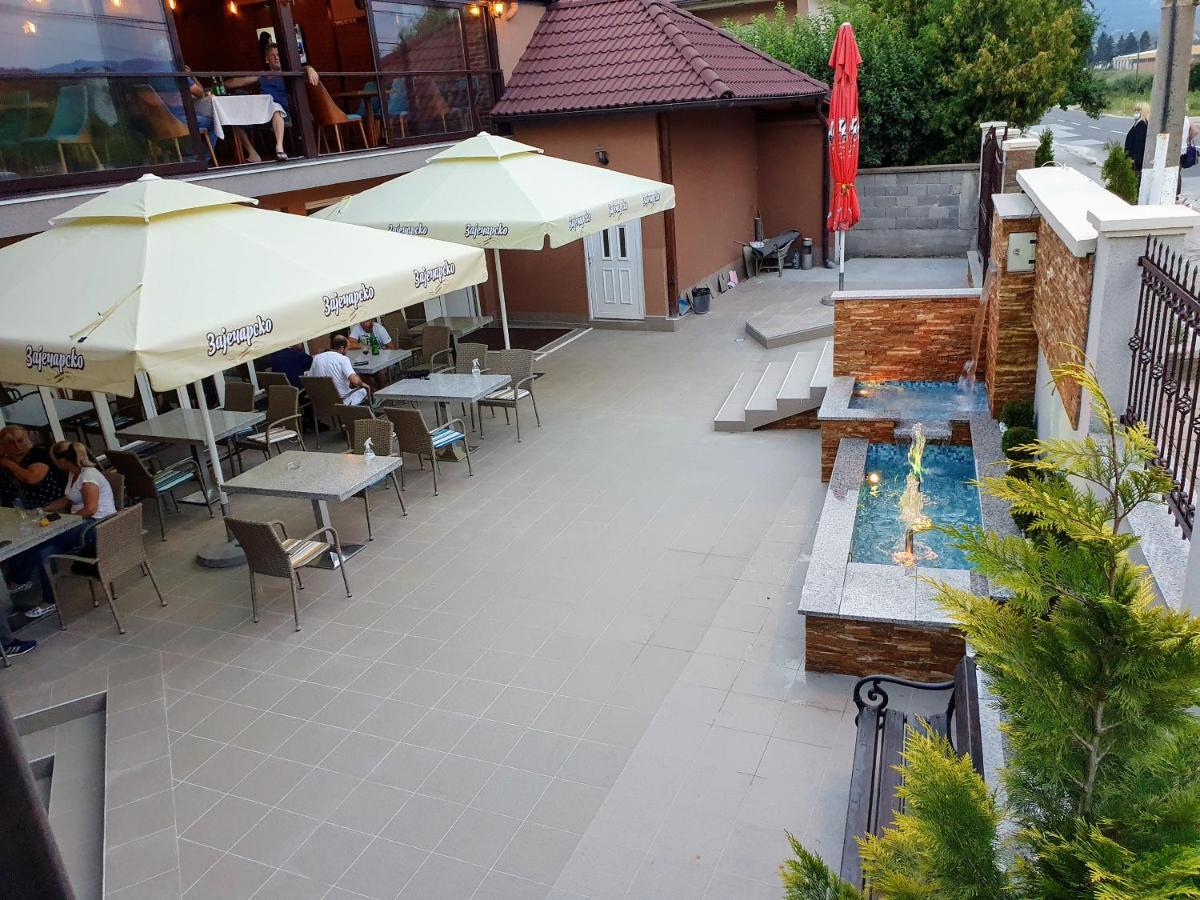 Kompleks Fontana Vladičin Han Zewnętrze zdjęcie